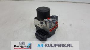 Used ABS pump Mitsubishi L-200 2.5 DI-D 4x4 Price € 125,00 Margin scheme offered by Autorecycling Kuijpers
