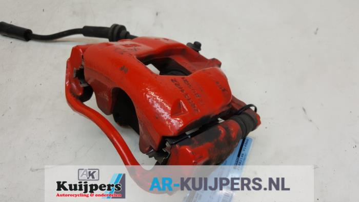 Gebrauchte Bremszange rechts vorne Fiat 500/595/695 1.4 T-Jet 16V Esse Esse Preis € 60,00 Margenregelung angeboten von Autorecycling Kuijpers
