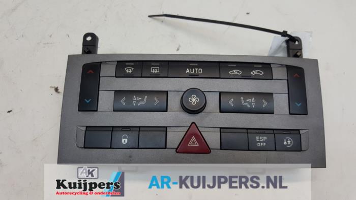 Heater control panel from a Peugeot 407 SW (6E) 2.0 HDiF 16V 2006