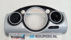 Used Dashboard part BMW Mini One/Cooper (R50) 1.6 16V One Price € 50,00 Margin scheme offered by Autorecycling Kuijpers