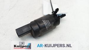Used Windscreen washer pump Mercedes Vito (639.7) 2.2 113 CDI 16V Euro 5 Price € 10,00 Margin scheme offered by Autorecycling Kuijpers