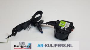Używane Pas bezpieczenstwa lewy tyl Kia Venga 1.4 CVVT 16V Cena € 19,00 Procedura marży oferowane przez Autorecycling Kuijpers