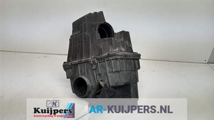 Gebrauchte Luftfiltergehäuse Volkswagen Multivan T5 (7E/7HC/7HF/7HM) 2.5 TDi Preis € 25,00 Margenregelung angeboten von Autorecycling Kuijpers