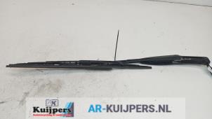 Used Front wiper arm Fiat Idea (350AX) 1.4 16V Price € 19,00 Margin scheme offered by Autorecycling Kuijpers