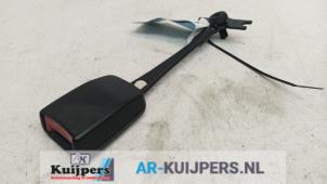 Used Front seatbelt buckle, left Ford Fiesta 5 (JD/JH) 1.4 16V Price € 15,00 Margin scheme offered by Autorecycling Kuijpers
