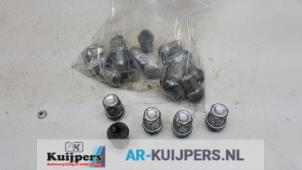 Used Set of wheel bolts Kia Venga 1.4 CVVT 16V Price € 10,00 Margin scheme offered by Autorecycling Kuijpers
