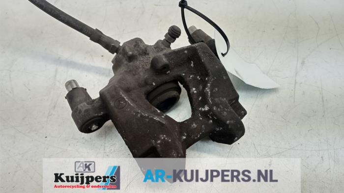 Gebrauchte Bremszange rechts hinten Mercedes C Estate (S204) 2.2 C-200 CDI 16V BlueEFFICIENCY Preis € 15,00 Margenregelung angeboten von Autorecycling Kuijpers