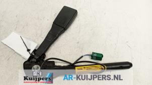 Used Front seatbelt buckle, right Opel Corsa D 1.3 CDTi 16V Ecotec Price € 15,00 Margin scheme offered by Autorecycling Kuijpers