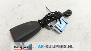 Usagé Attache ceinture avant gauche Volvo S60 I (RS/HV) 2.3 T5 20V Prix € 20,00 Règlement à la marge proposé par Autorecycling Kuijpers