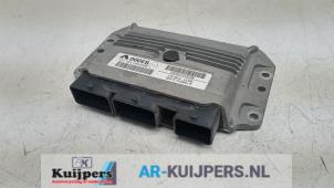 Used Engine management computer Renault Clio III Estate/Grandtour (KR) 1.6 16V Price € 50,00 Margin scheme offered by Autorecycling Kuijpers
