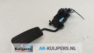 Used Accelerator pedal Renault Clio III Estate/Grandtour (KR) 1.6 16V Price € 15,00 Margin scheme offered by Autorecycling Kuijpers