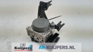 Used ABS pump Renault Clio III Estate/Grandtour (KR) 1.6 16V Price € 18,00 Margin scheme offered by Autorecycling Kuijpers