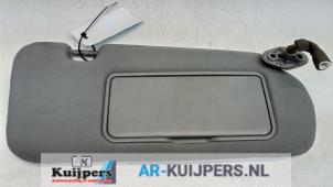 Used Sun visor Kia Sorento I (JC) 2.5 CRDi 16V Price € 10,00 Margin scheme offered by Autorecycling Kuijpers