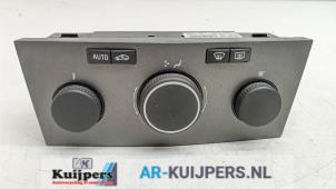 Usados Panel de control de calefacción Opel Zafira Mk.II (M75) 1.9 CDTI Precio € 20,00 Norma de margen ofrecido por Autorecycling Kuijpers