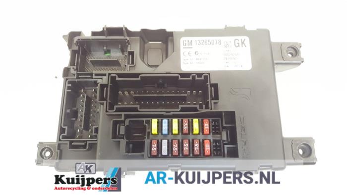 Fuse box from a Opel Corsa D 1.0 2007