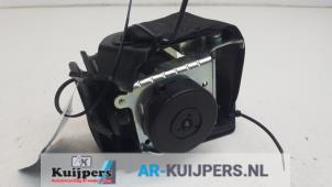 Used Front seatbelt, left Opel Zafira (M75) 2.2 16V Direct Ecotec Price € 15,00 Margin scheme offered by Autorecycling Kuijpers