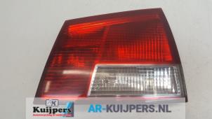 Usagé Feu arrière droit Opel Vectra C Caravan 2.2 DIG 16V Prix € 25,00 Règlement à la marge proposé par Autorecycling Kuijpers