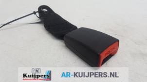 Used Rear seatbelt buckle, left Nissan Pixo (D31S) 1.0 12V Price € 15,00 Margin scheme offered by Autorecycling Kuijpers