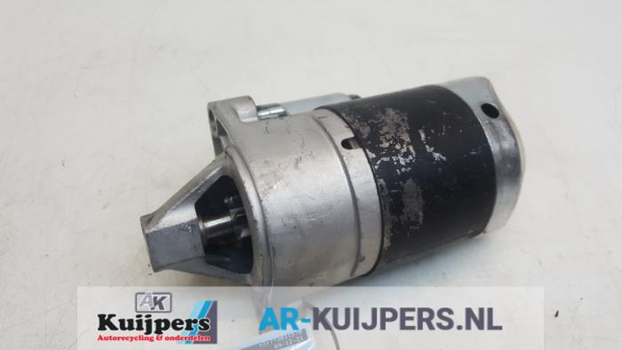 Usagé Démarreur Suzuki Alto (SH410) 1.0 16V Prix € 15,00 Règlement à la marge proposé par Autorecycling Kuijpers
