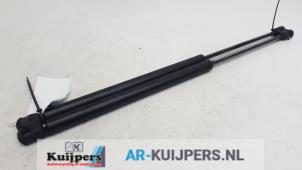 Used Set of gas struts for boot Honda Civic (EP/EU) 1.4 16V Price € 15,00 Margin scheme offered by Autorecycling Kuijpers