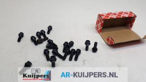 Used Set of wheel bolts BMW 3 serie (E93) 328i 24V Price € 20,00 Margin scheme offered by Autorecycling Kuijpers