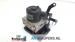 Usagé Pompe ABS Hyundai Coupe 2.0i 16V Prix € 50,00 Règlement à la marge proposé par Autorecycling Kuijpers