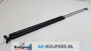 Used Set of tailgate gas struts Hyundai Coupe 2.0i 16V Price € 25,00 Margin scheme offered by Autorecycling Kuijpers