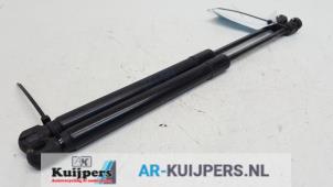 Used Set of tailgate gas struts Volkswagen Up! (121) 1.0 12V 60 Price € 10,00 Margin scheme offered by Autorecycling Kuijpers