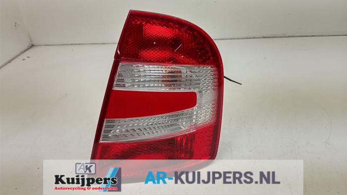 Taillight, right from a Skoda Fabia (6Y2) 1.2 HTTP 2007