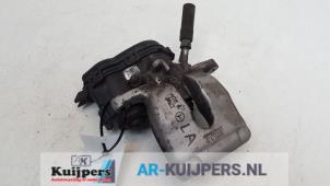 Used Rear brake calliper, left Mercedes CLA (117.3) 1.6 CLA-180 16V Price € 45,00 Margin scheme offered by Autorecycling Kuijpers