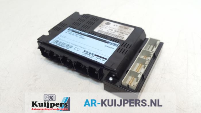 Używane Modul climatronic Volkswagen Phaeton (3D) 5.0 V10 TDI 4Motion Cena € 50,00 Procedura marży oferowane przez Autorecycling Kuijpers