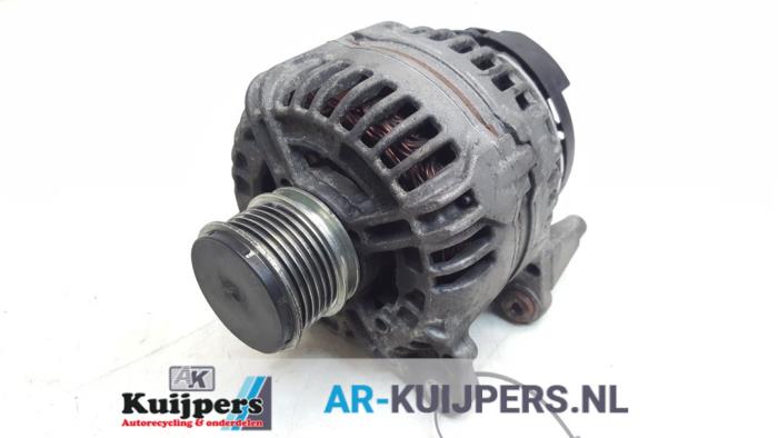 Usagé Dynamo Audi A4 Avant (B7) 2.0 TDI 16V Prix € 25,00 Règlement à la marge proposé par Autorecycling Kuijpers