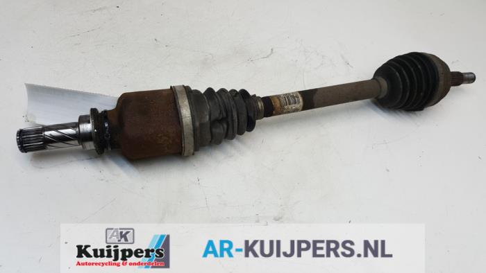 Gebrauchte Antriebswelle links vorne Dacia Logan MCV I (KS) 1.6 Preis € 25,00 Margenregelung angeboten von Autorecycling Kuijpers