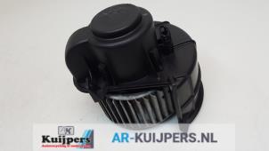 Usados Motor de ventilador de calefactor Volkswagen Touareg (7LA/7L6) 2.5 TDI R5 Precio € 45,00 Norma de margen ofrecido por Autorecycling Kuijpers