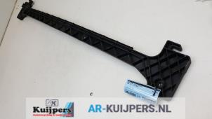 Usagé Elément pare-chocs arrière centre Saab 9-3 II (YS3F) 1.8t 16V Prix € 25,00 Règlement à la marge proposé par Autorecycling Kuijpers