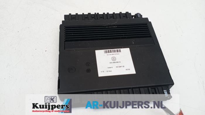 Begagnade Sätesdator Volkswagen Phaeton (3D) 6.0 W12 48V 4Motion Pris € 50,00 Marginaltabell erbjuds av Autorecycling Kuijpers