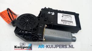 Usagé Moteur de vitre portière Volkswagen Phaeton (3D) 6.0 W12 48V 4Motion Prix € 30,00 Règlement à la marge proposé par Autorecycling Kuijpers