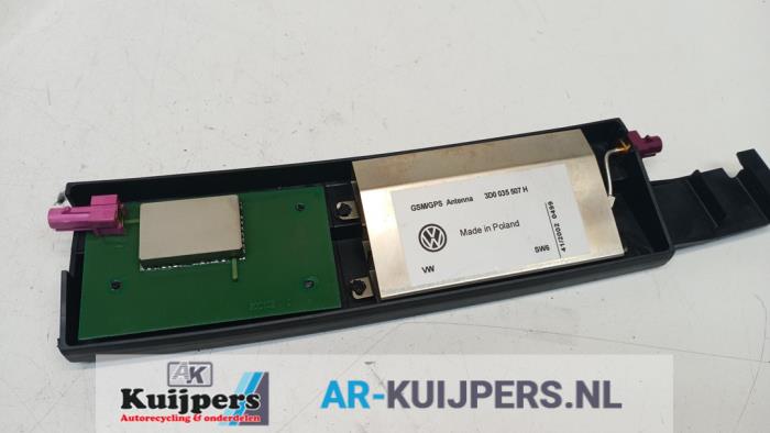 Używane Antena Volkswagen Phaeton (3D) 6.0 W12 48V 4Motion Cena € 35,00 Procedura marży oferowane przez Autorecycling Kuijpers
