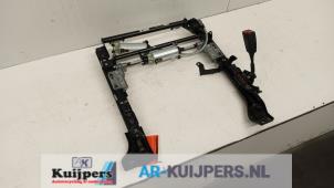 Used Seat rails, left Volkswagen Phaeton (3D) 6.0 W12 48V 4Motion Price € 75,00 Margin scheme offered by Autorecycling Kuijpers