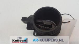Luftmassenmesser van een Volkswagen Phaeton (3D) 6.0 W12 48V 4Motion 2003