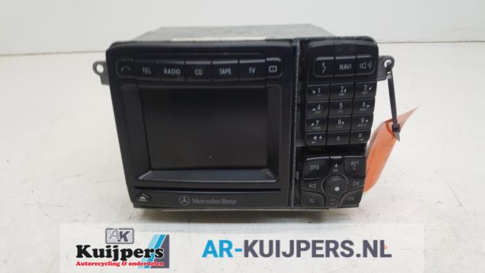 Używane System nawigacji Mercedes S (W220) 4.3 S-430 V8 24V Cena € 75,00 Procedura marży oferowane przez Autorecycling Kuijpers