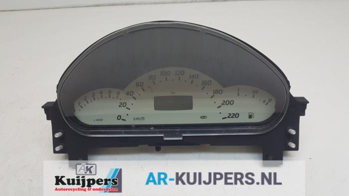 Odometer KM from a Mercedes-Benz A (W168) 1.6 A-160 2001