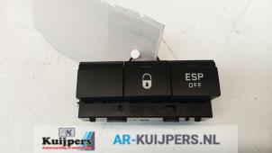Gebrauchte ESP Schalter Peugeot 1007 (KM) 1.4 Preis € 15,00 Margenregelung angeboten von Autorecycling Kuijpers