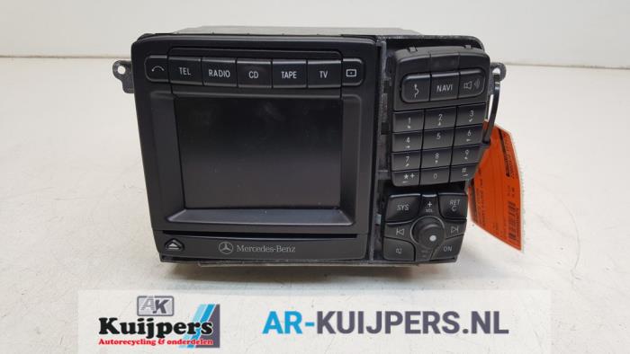 Używane System nawigacji Mercedes S (W220) 3.2 S-320 18V Cena € 75,00 Procedura marży oferowane przez Autorecycling Kuijpers