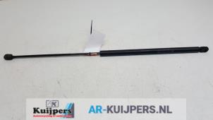 Used Bonnet gas strut, left Mercedes S (W220) 3.2 S-320 18V Price € 20,00 Margin scheme offered by Autorecycling Kuijpers