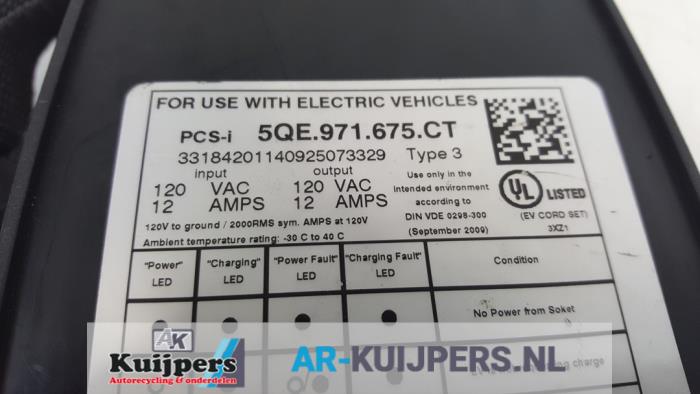 Kabel ladowania samochodu elektrycznego z Volkswagen Golf VII (AUA) e-Golf 2014