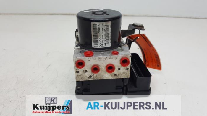 Usagé Bloc ABS Volvo XC70 (BZ) 2.4 D5 20V AWD Prix € 70,00 Règlement à la marge proposé par Autorecycling Kuijpers
