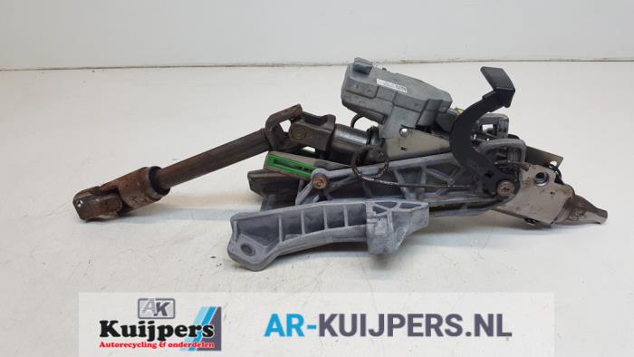 Steering column housing complete Volvo XC70 2.4 D5 20V AWD - P31202090