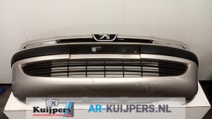 Used Front bumper Peugeot 807 2.0 HDi 16V FAP Price € 95,00 Margin scheme offered by Autorecycling Kuijpers