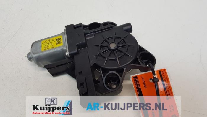 Usados Motor de ventanilla de puerta Volvo XC70 (BZ) 2.4 D5 20V AWD Precio € 15,00 Norma de margen ofrecido por Autorecycling Kuijpers